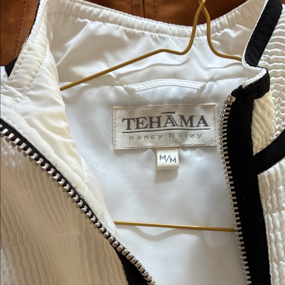 TEHAMA activewear jacket - Picture 3 of 4